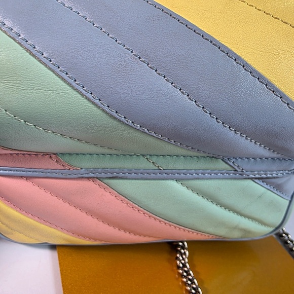 Gucci Marmont Mini GG with Silver Chain - Picture 7 of 7